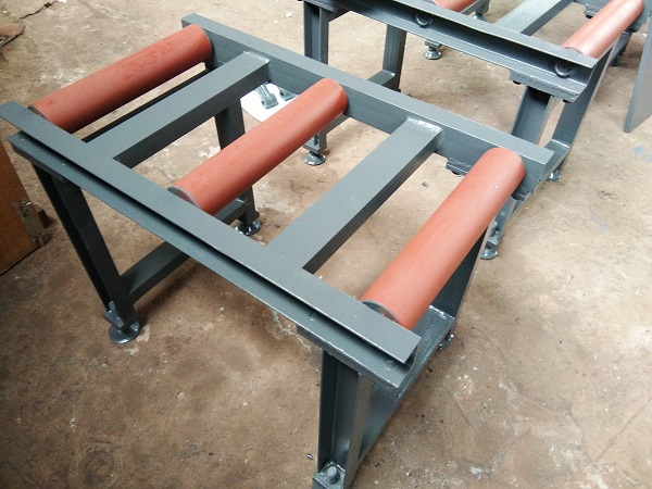 Semi-Automatic Band Saw Machine