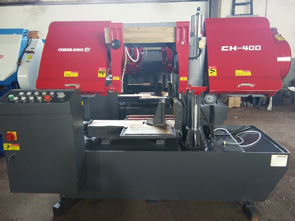 Semi-Automatic Band Saw Machine