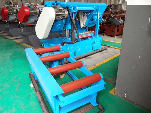 Semi-Automatic Band Saw Machine
