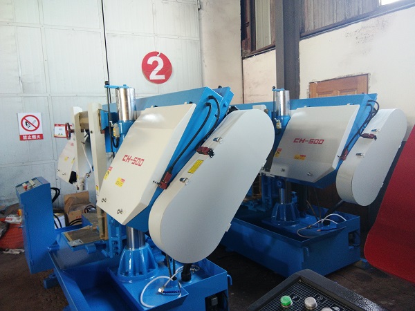 Semi-Automatic Band Saw Machine