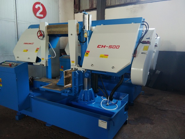 Semi-Automatic Band Saw Machine