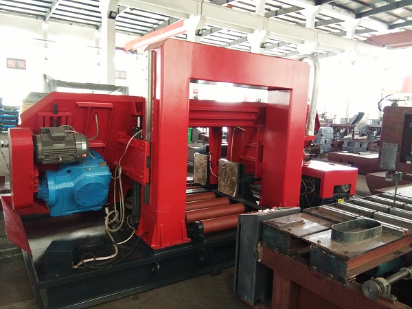 Semi-Automatic Band Saw Machine