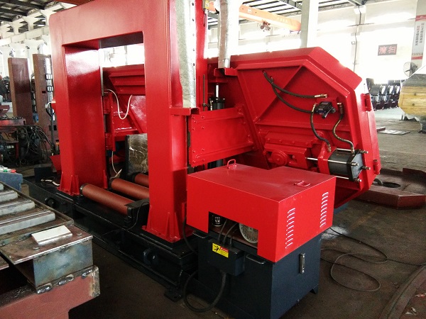 Semi-Automatic Band Saw Machine