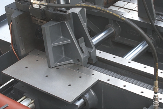 Fully Automatic Band Saw Machine